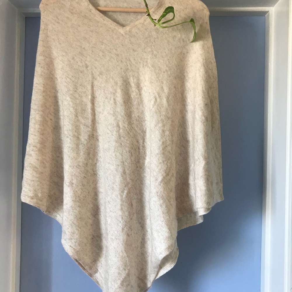 100% Cashmere poncho